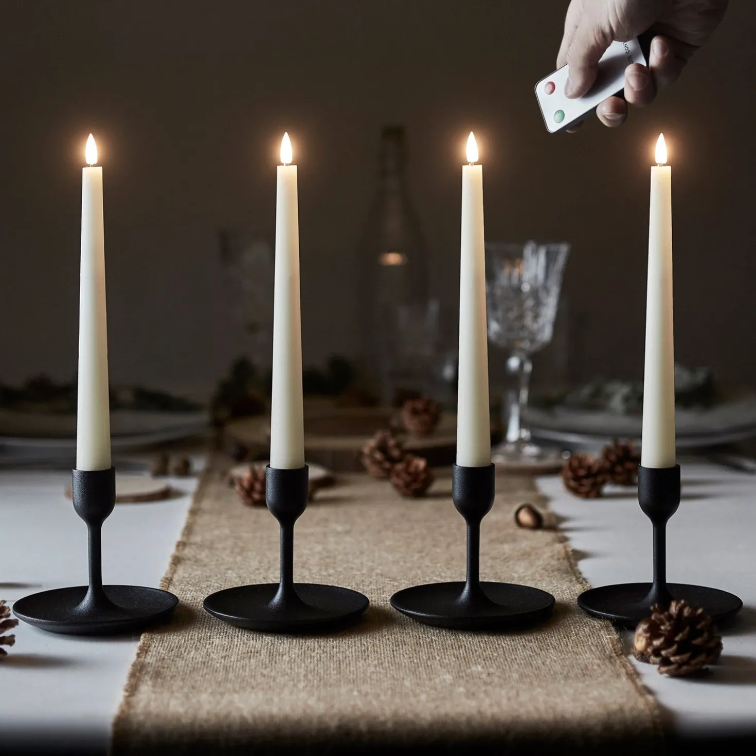 4er Set TruGlow® LED Stabkerzen Echtwachs mit Fernbedienung