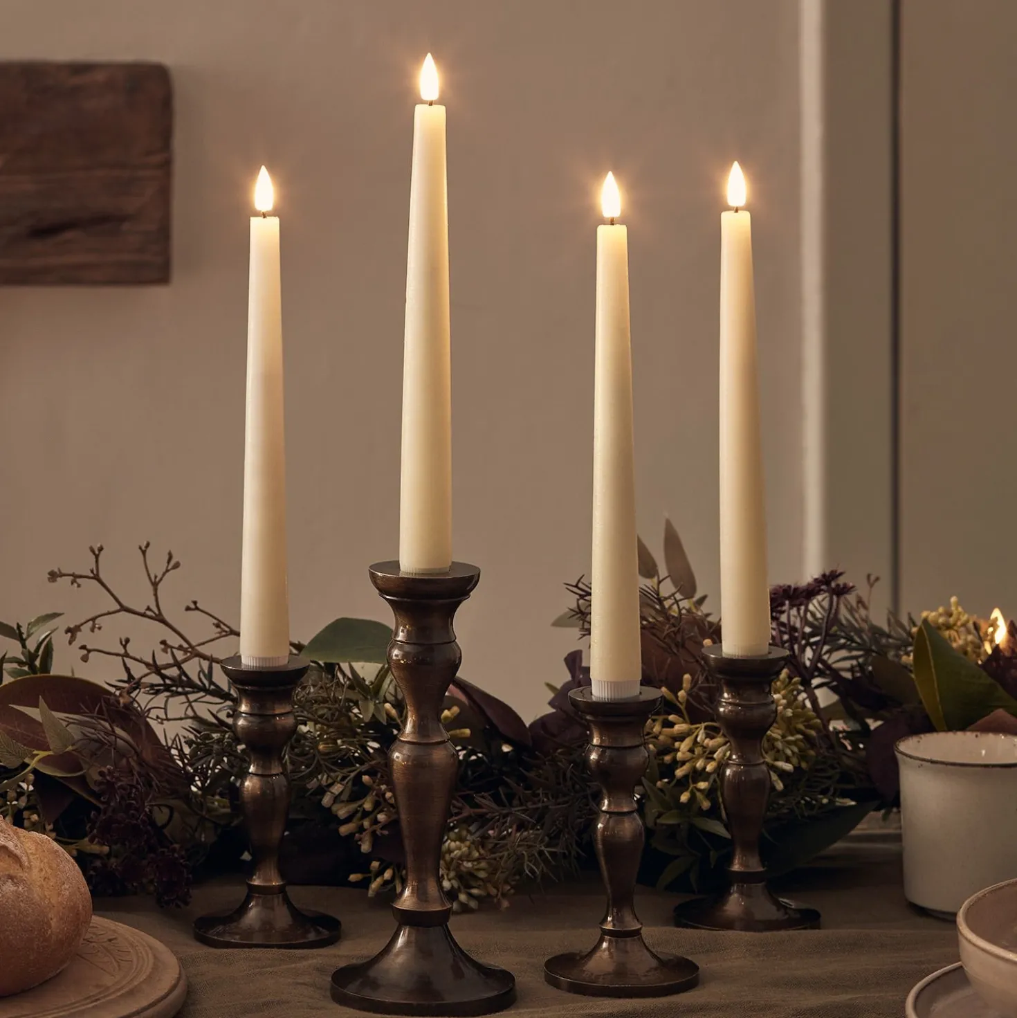 4er Set TruGlow® LED Stabkerzen Echtwachs mit Fernbedienung
