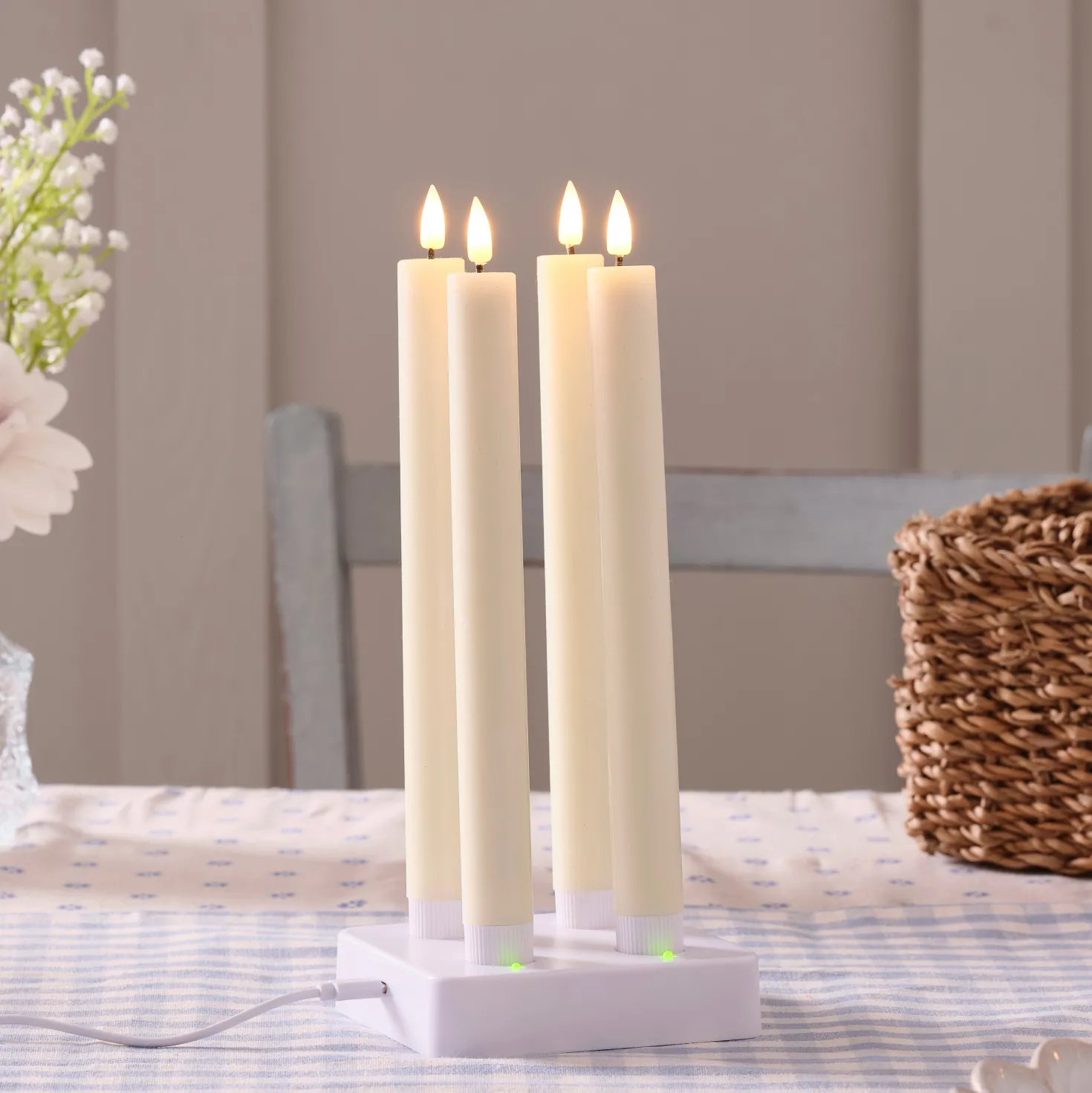 4er Set TruGlow® LED Stabkerzen Echtwachs elfenbeinfarben wiederaufladbar mit Fernbedienung