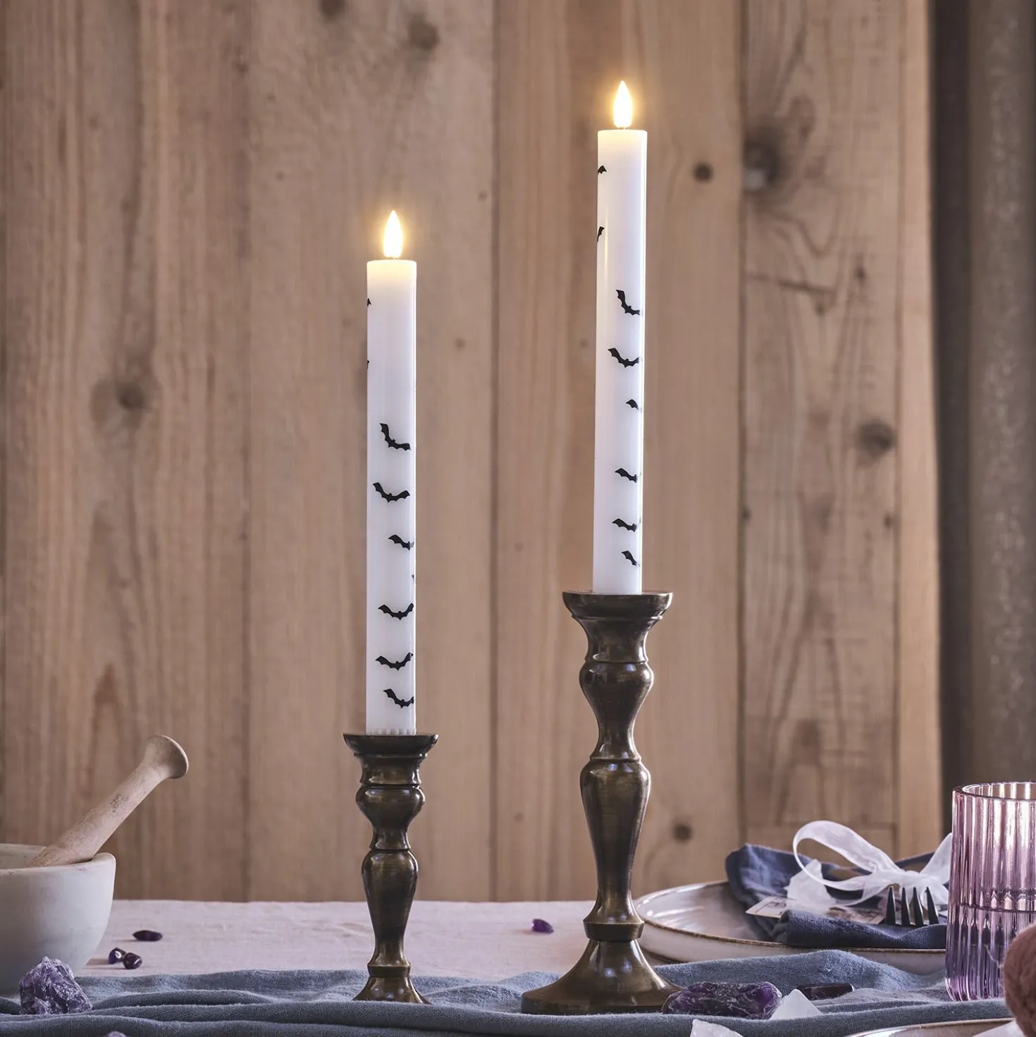 2er Set TruGlow® LED Stabkerzen Echtwachs Fledermäuse