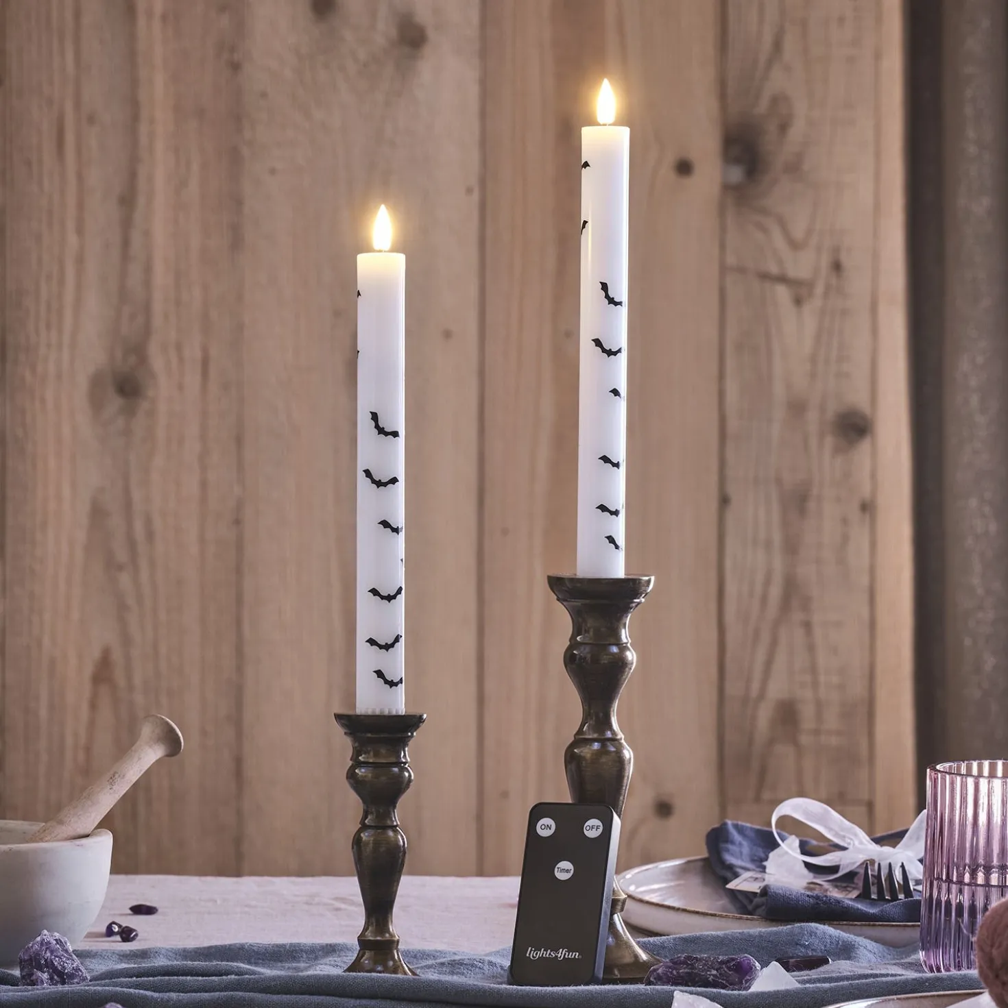 2er Set TruGlow® LED Stabkerzen Echtwachs Fledermäuse