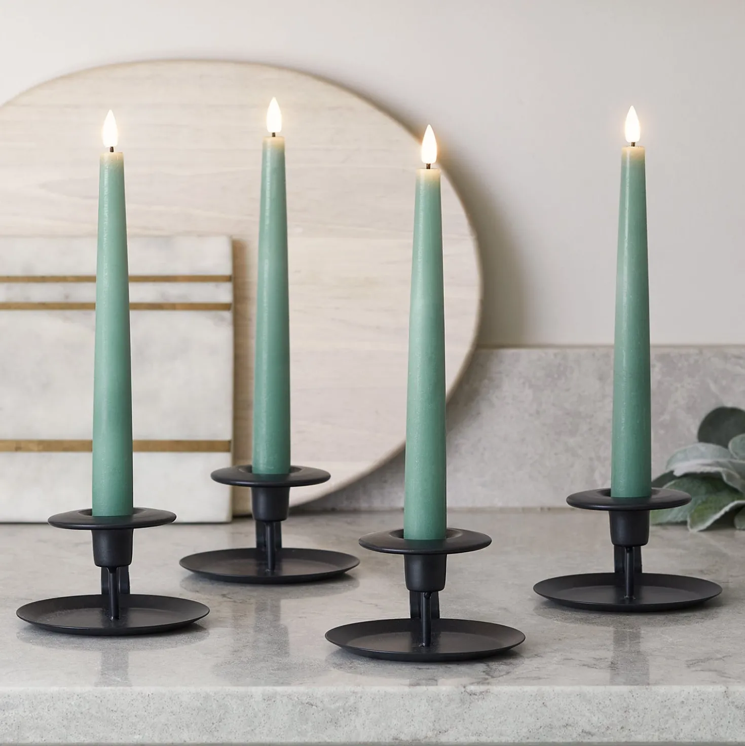 4er Set TruGlow® LED Stabkerzen Echtwachs eukalyptusgrün mit Fernbedienung