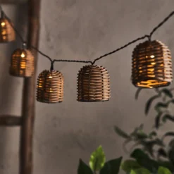 10er Solar Lichterkette Rattan Laternen