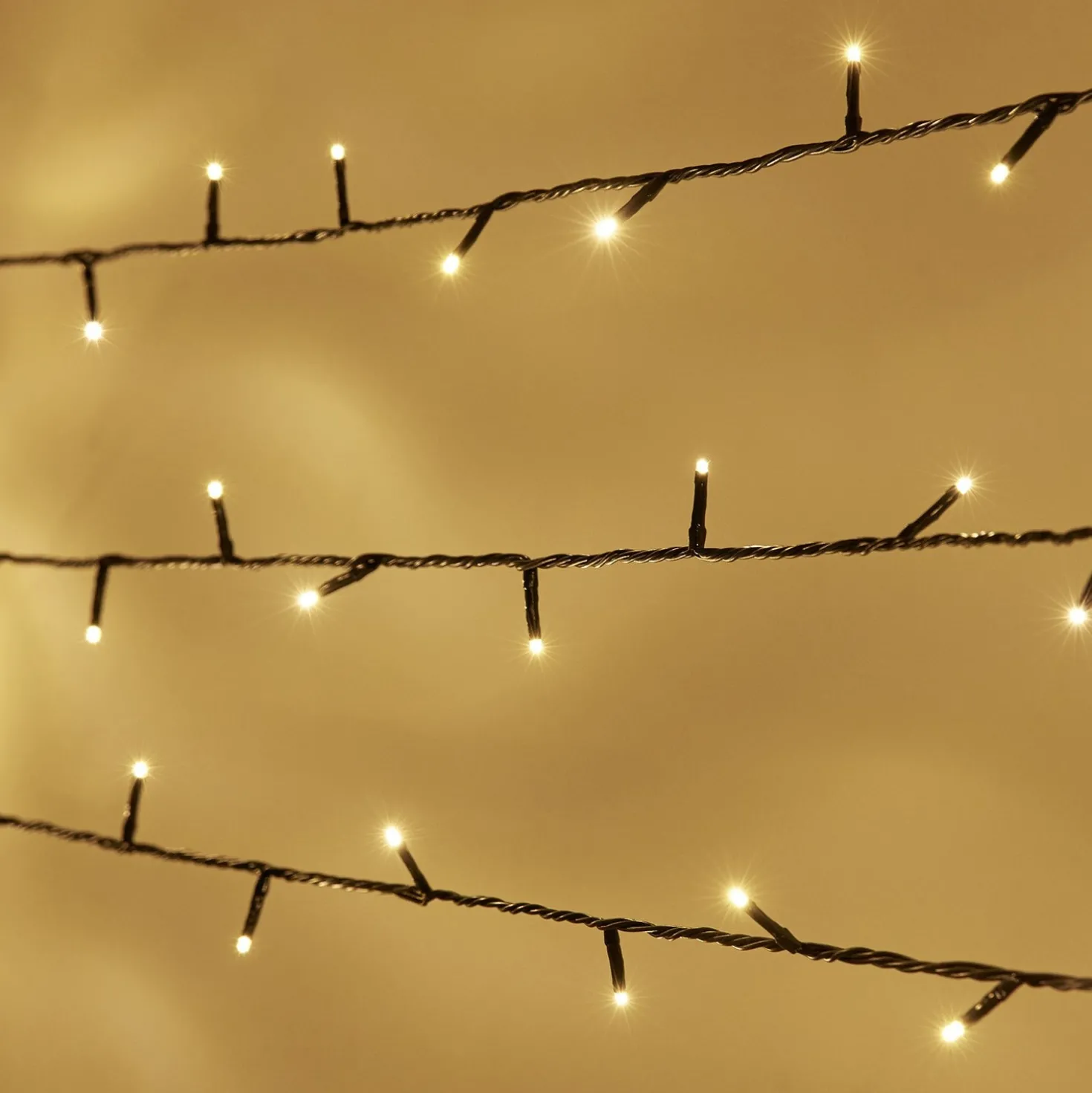 Essential Connect 60m 600er LED Lichterkette warmweiß koppelbar grünes Kabel