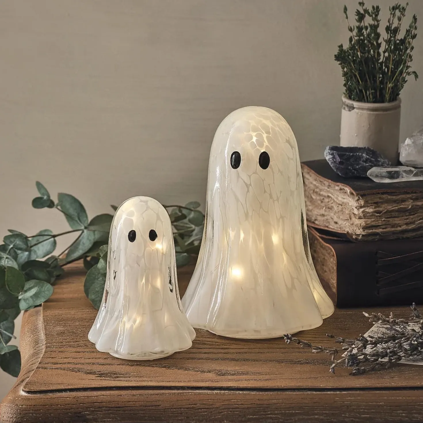 Gertie LED-Halloween-Geist aus Konfetti-Glas mit Timer - groß