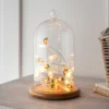 Glasglocke mit Oster Lichterkette