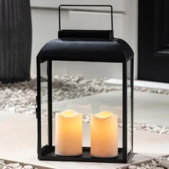 Große Devon Gartenlaterne mit 2 TruGlow® Outdoor Kerzen