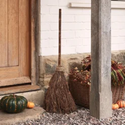 Halloweendeko LED Hexenbesen