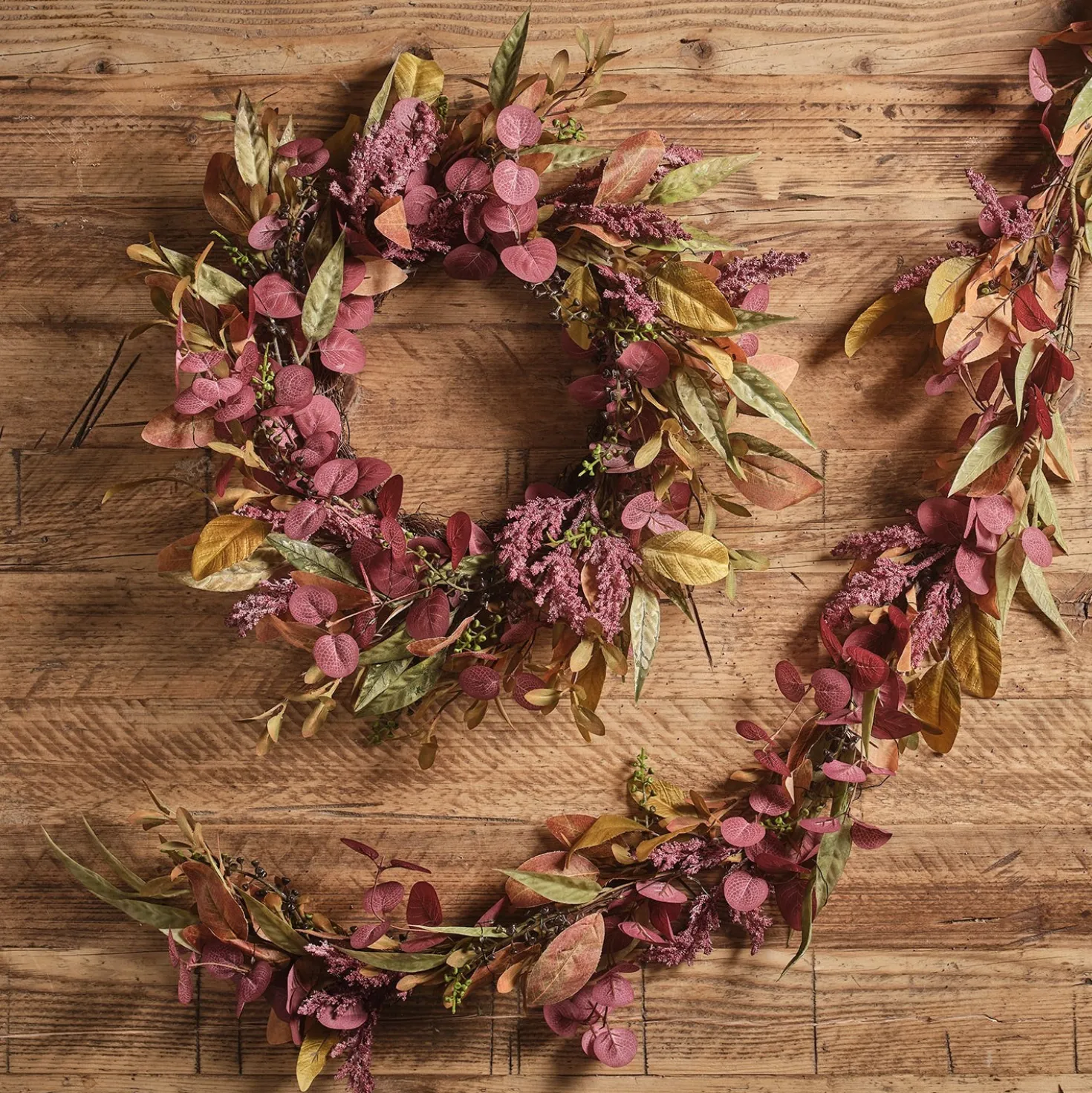 Herbstdeko-Set aus beleuchtetem Kranz & Girlande mit Laub