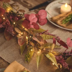 Herbstdeko-Set aus beleuchtetem Kranz & Girlande mit Laub