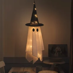 Hängender LED-Geist Winnie mit Hexenhut