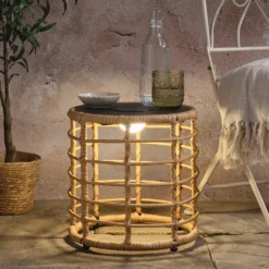 Hygge Solar-Beistelltisch in Flechtoptik mit dimmbarer Beleuchtung