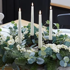 Kerzenständer Tischdeko mit 4 TruGlow® LED Stabkerzen Echtwachs inkl. Fernbedienung