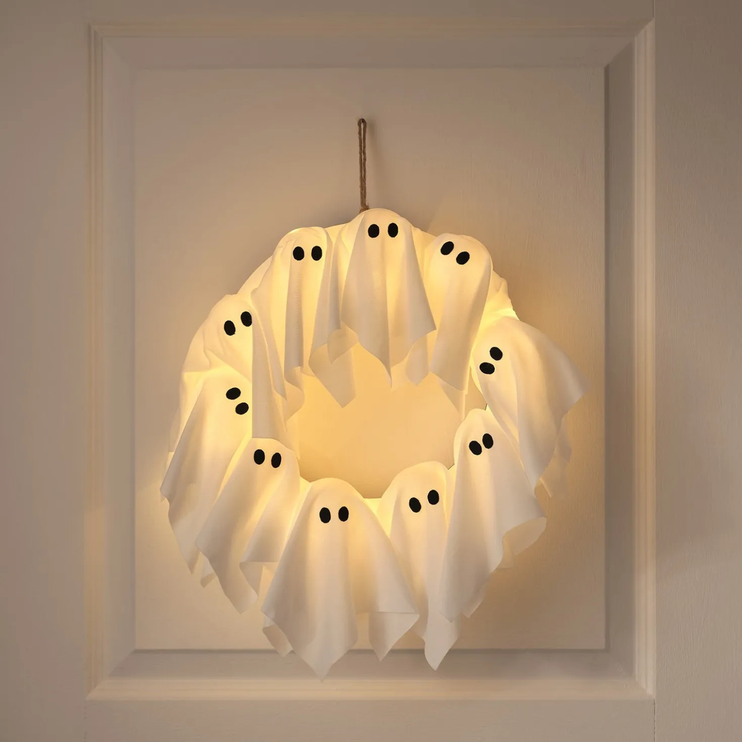 LED Halloween Türkranz 32 cm mit Geistern & 6h-Timer
