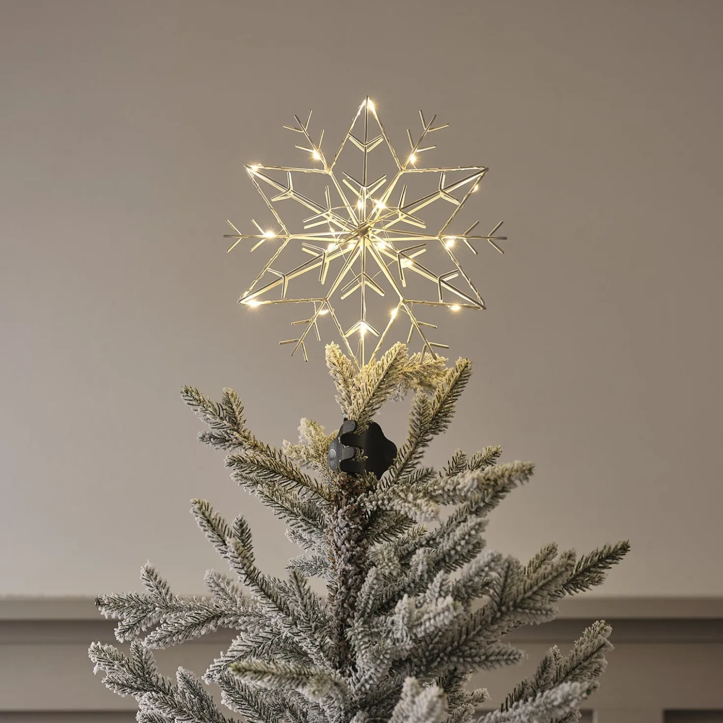 LED Metall Schneeflocke Weihnachtsbaumspitze weiß