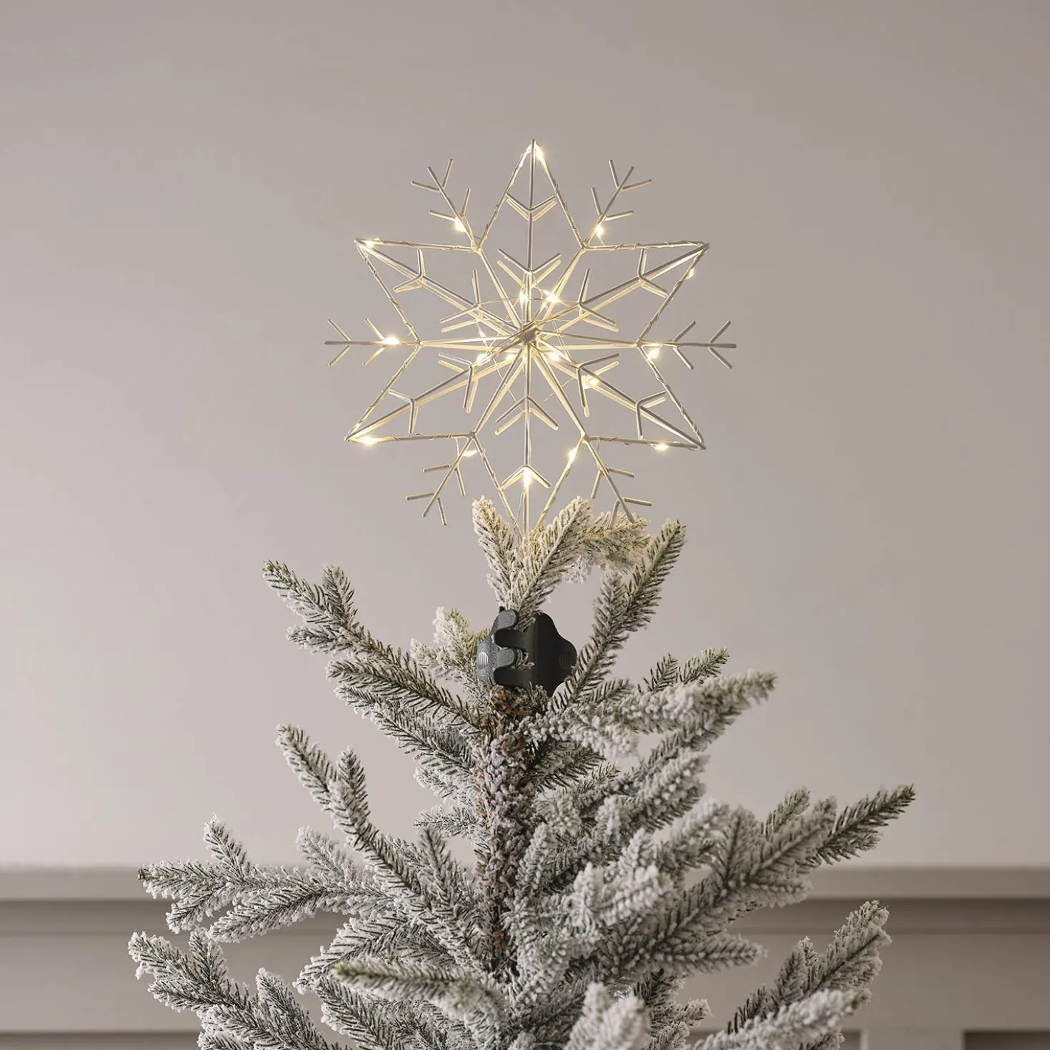 LED Metall Schneeflocke Weihnachtsbaumspitze weiß