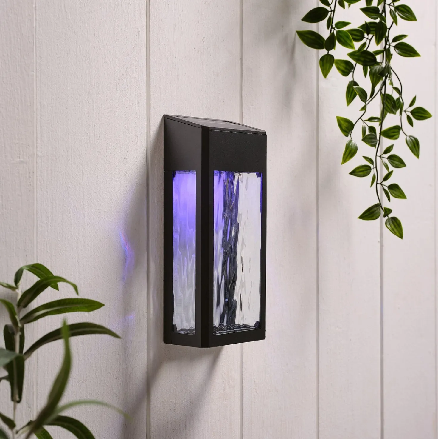 LED Solar Wandleuchte aus Glas schwarz