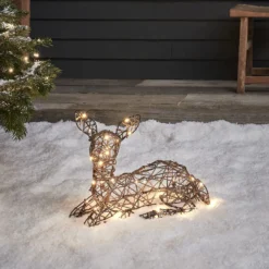 Liegendes LED-Rentier Rehkitz Studley