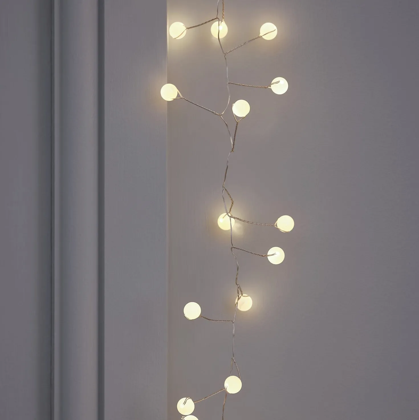 1,5m Cluster Micro Lichterkette Kugeln