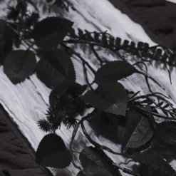 1,8m Halloweengirlande schwarzes Laub mit Beleuchtung