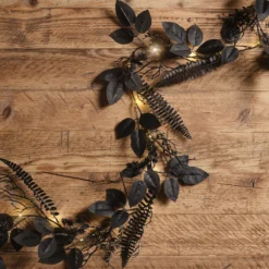 1,8m Halloweengirlande schwarzes Laub mit Beleuchtung
