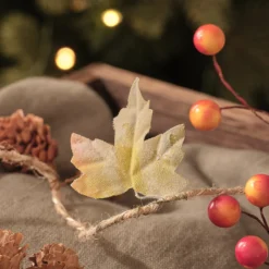 2 m LED-Herbstgirlande mit Blättern, Tannenzapfen & 20 Mikro-LEDs, Warmweiß