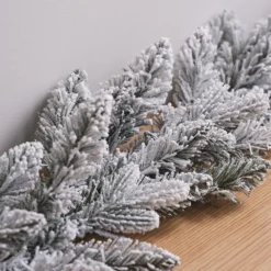 1,5m Weihnachtsgirlande mit Schnee beleuchtet