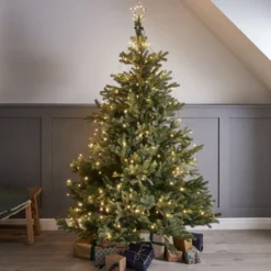 Osby LED Stern Weihnachtsbaummantel mit Baumspitze