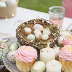 Osternest mit Eiern Osterdeko