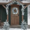 Outdoor Weihnachtsdeko-Set verschneiter Kranz, Girlande und Weihnachtsbaum Stableuchten