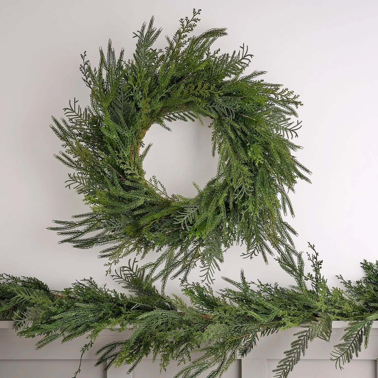 Premium Weihnachtskranz und Weihnachtsgirlande