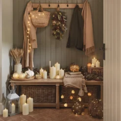 Set aus Kranz & Wandstrauß für Herbst und Winter mit integrierter Beleuchtung