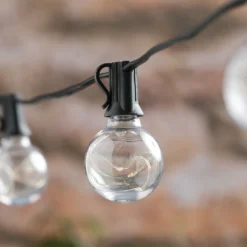 Solar-Lichterkette mit 10 transparenten warmweißen Mikro-LED-Lämpchen