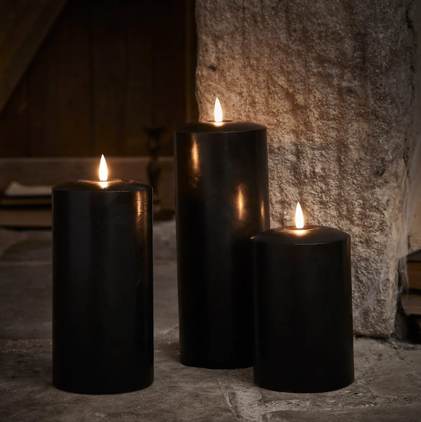 TruGlow® LED Kerzen Echtwachs Trio schwarz Ø 10cm