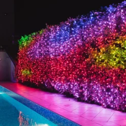Twinkly 2,1m smarter Lichtervorhang Bunt und Weiß Edition mit 210 LEDs