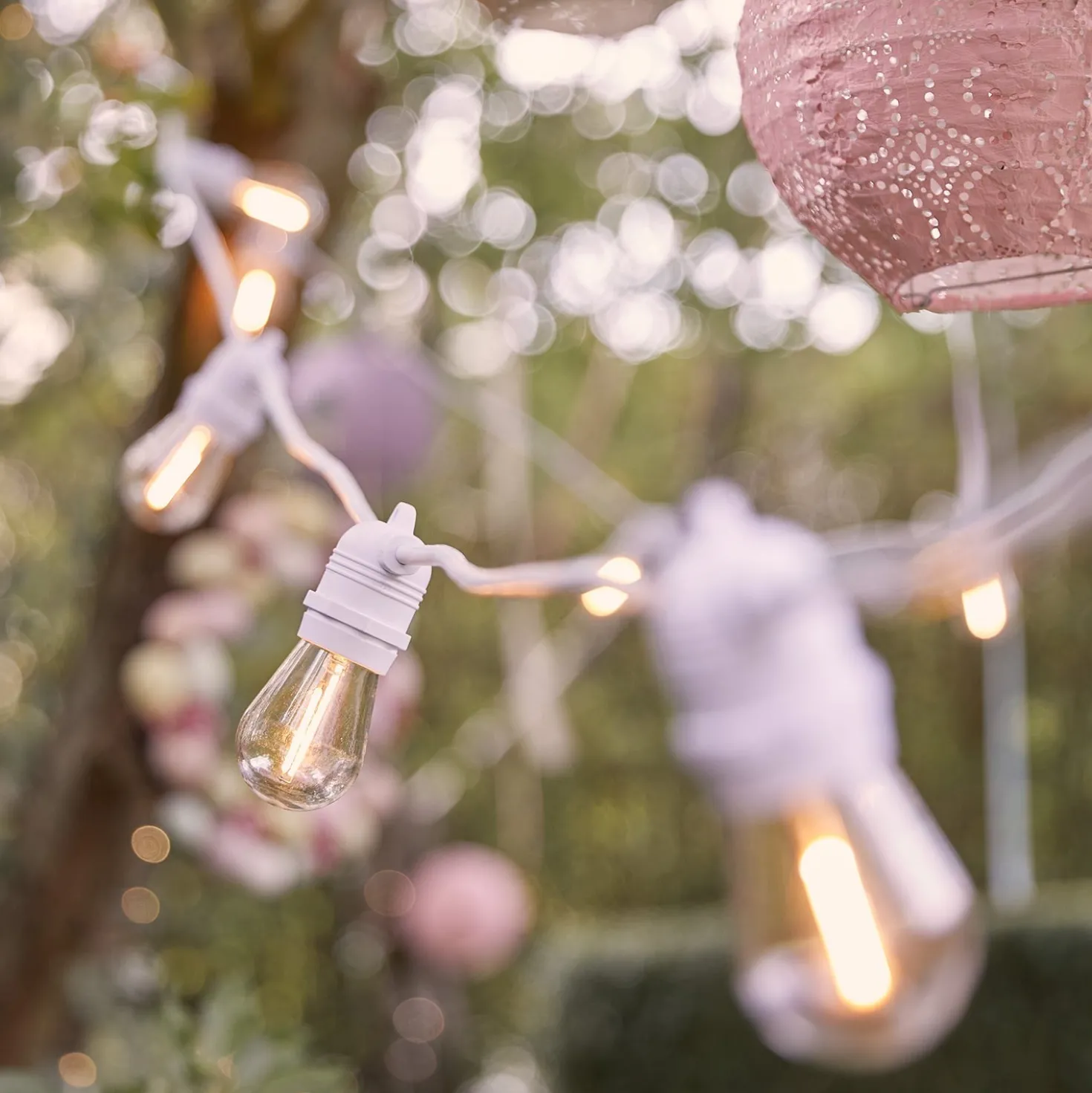 Ultimate Connect 100m 200er LED Lichterkette Glühbirnen warmweiß koppelbar weißes Kabel