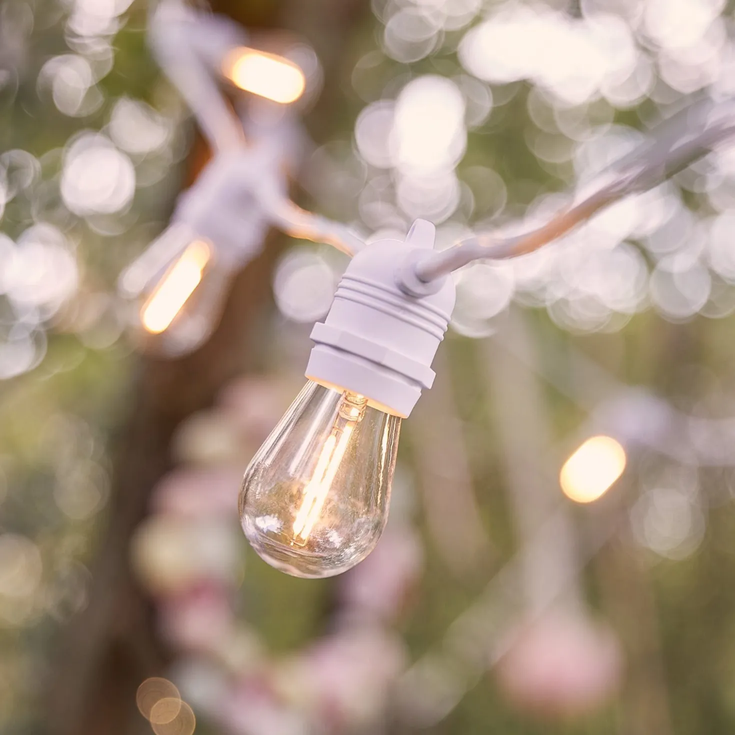 Ultimate Connect 100m 200er LED Lichterkette Glühbirnen warmweiß koppelbar weißes Kabel