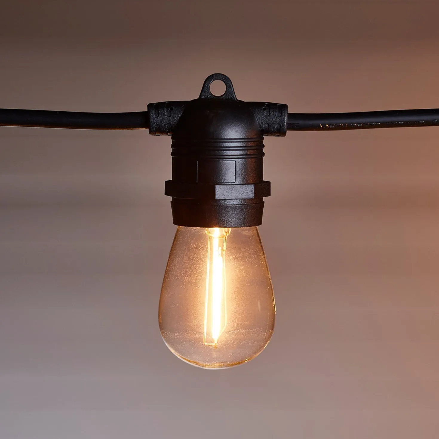 Ultimate Connect 5m 10er LED Lichterkette Glühbirnen warmweiß koppelbar schwarzes Kabel