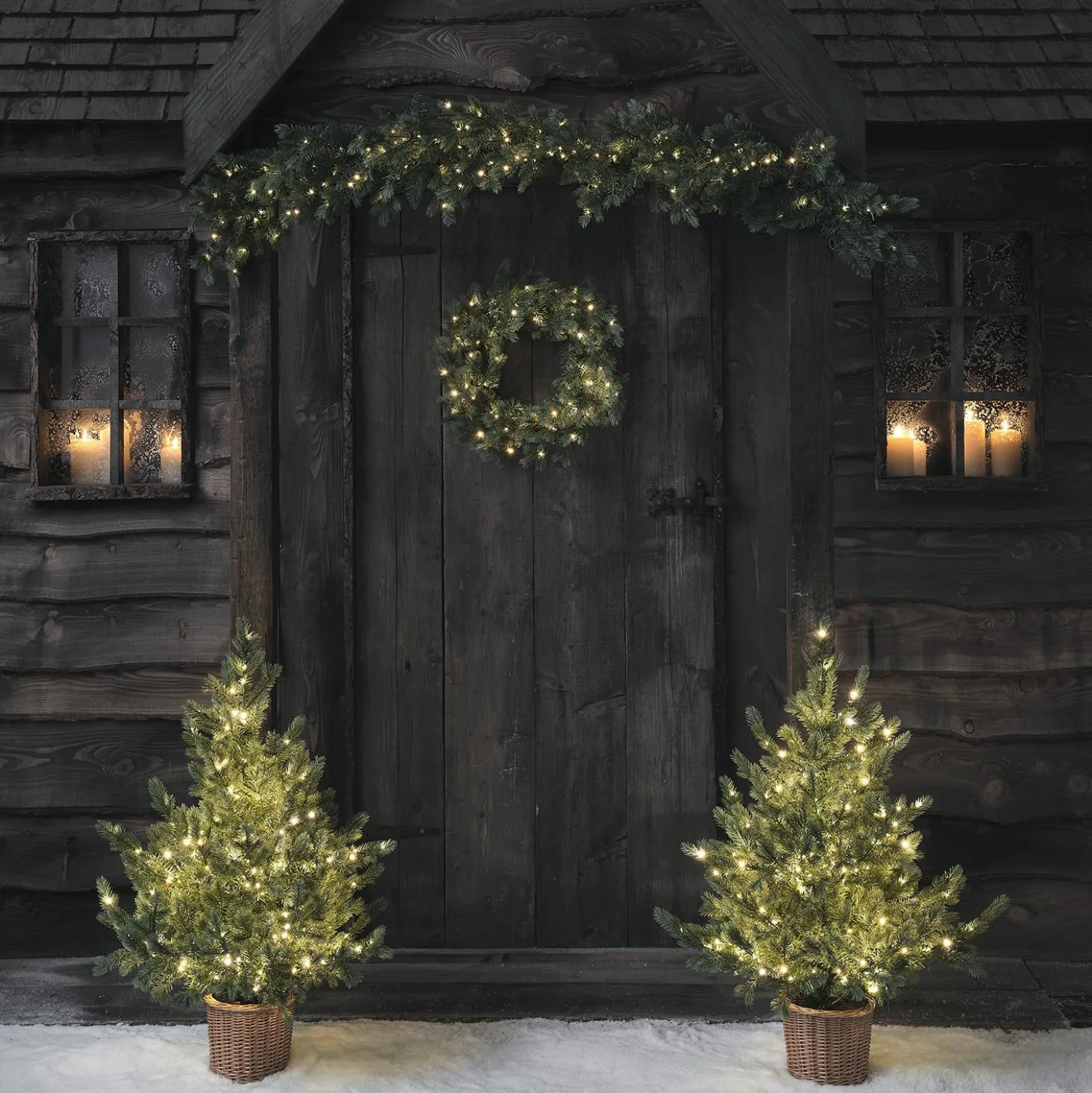 Weihnachtsdeko-Set Kranz, Girlande und Weihnachtsbäume Tannenzweige