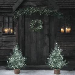 Weihnachtsdeko-Set Kranz, Girlande und Weihnachtsbäume Tannenzweige